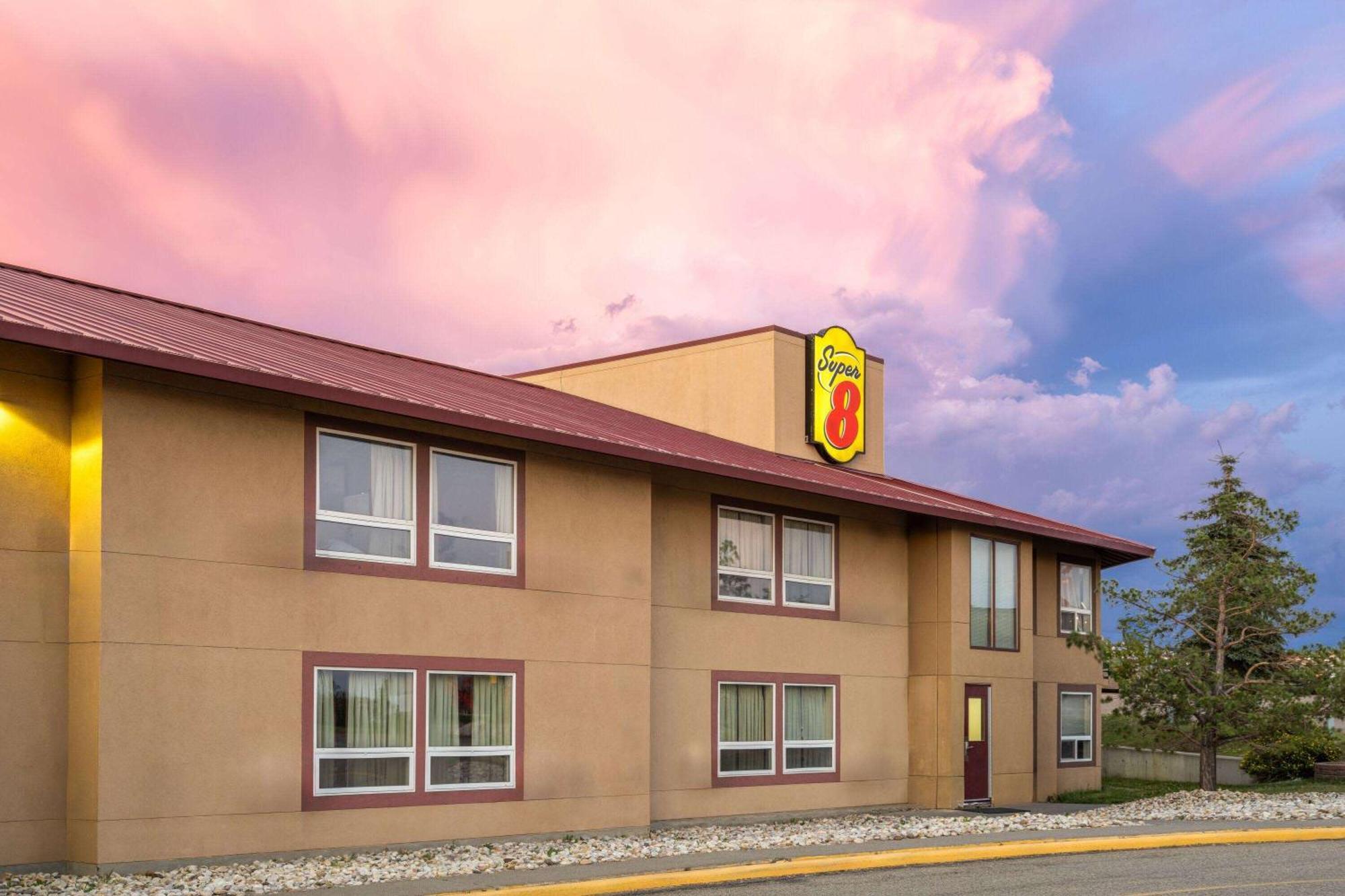 Super 8 By Wyndham Sherwood Park/Edmonton Area Exteriör bild